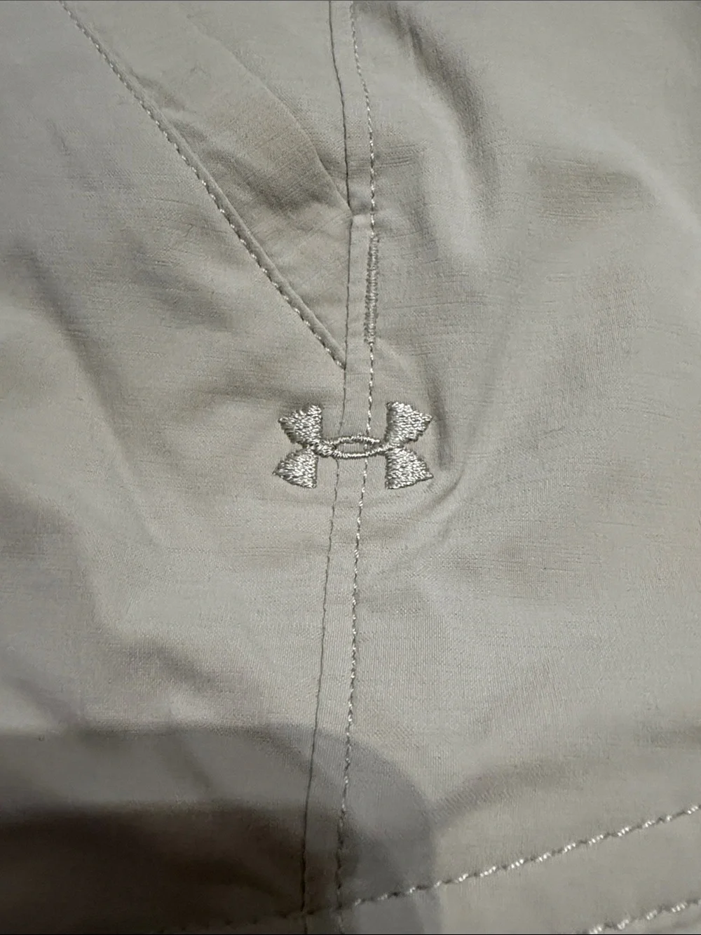 Under Armour Men's Cargo Shorts in Light Khaki